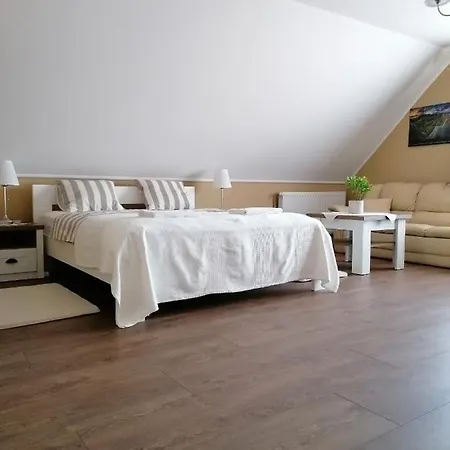 Lilla Apartman *